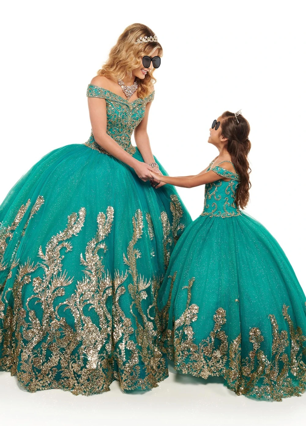 Glitter Hijau Manik-manik Organza Gaun Bola Quinceanera Gaun 2021 Off Bahu Sweet 16 Gaun Pesta Vestidos De 15 Anos Renda Emas