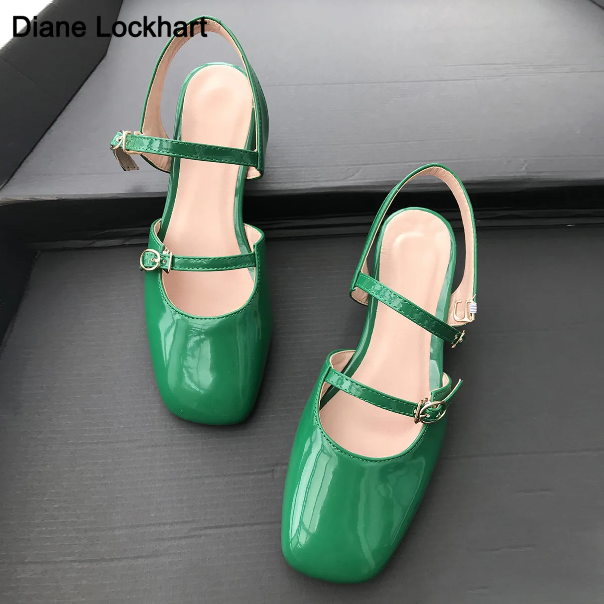 

Fashion Women Mary Jane Style Two Buckle Ladies Low Heel Shallow Mouth Square Toe Solid Color Party Dress Shoes Green Pink Red