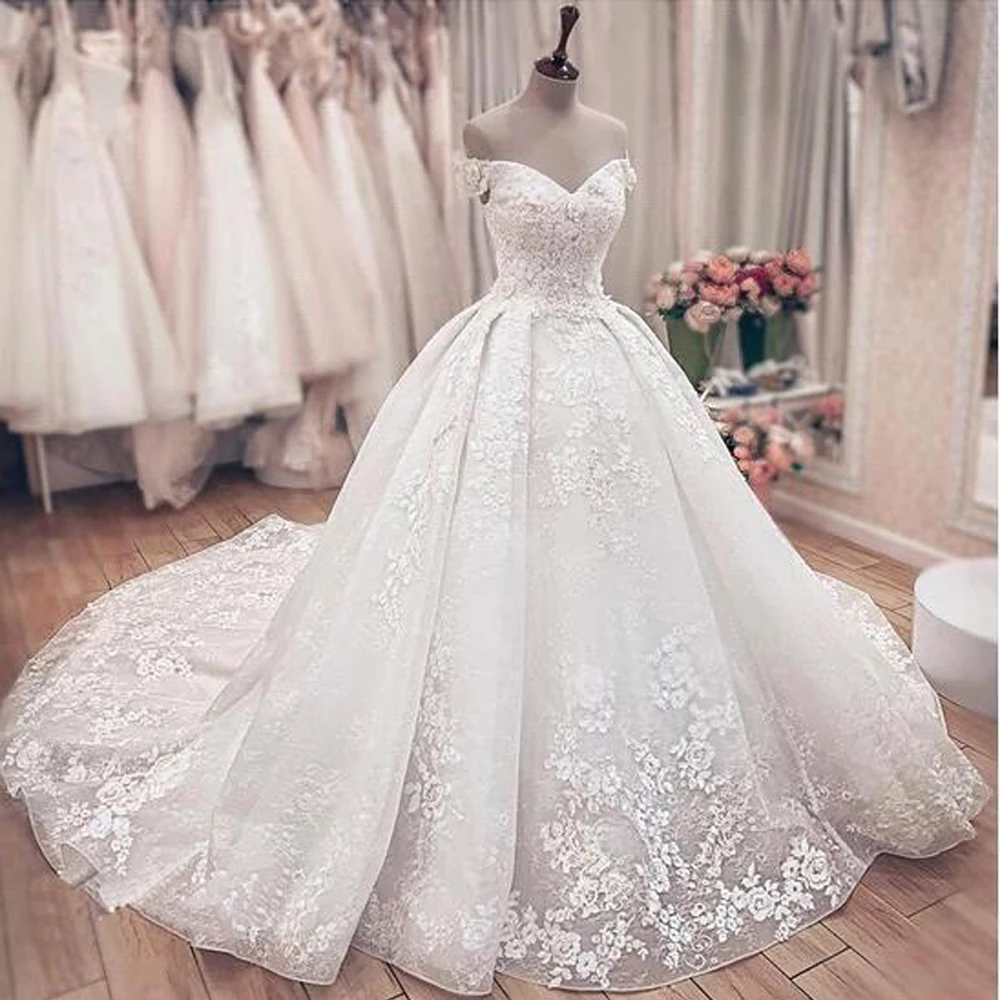 

Princess Embroidery Vestido De Noiva Wedding Dress 2020 Luxury Lace Bride Dress Amazing Neck Robe De Mariee