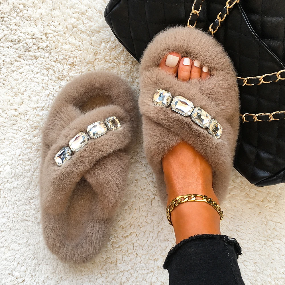 Fur Slides For Women Bling Diamond Decoration Furry Slippers Faux Fluffy Flip Flops With Chain Flat Sandals Summer Casual Shoes