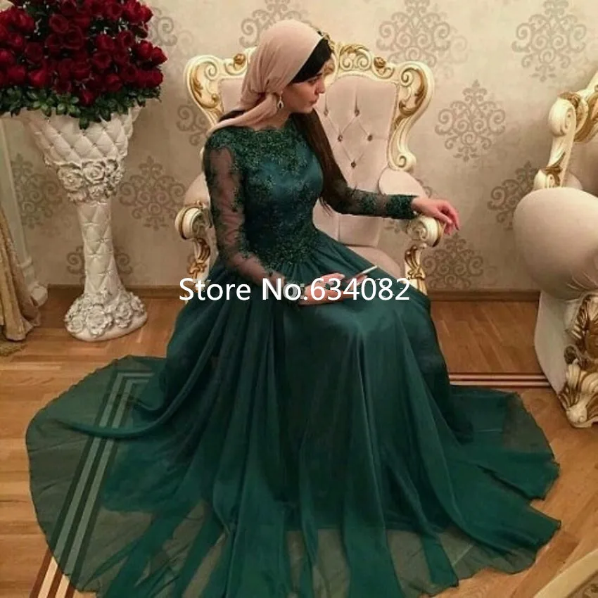 Vestido de noche de manga larga de Arabia Saudita 2025 Gasa verde oscuro Una línea Apliques de encaje Vestidos formales Vestidos de noche de estilo árabe