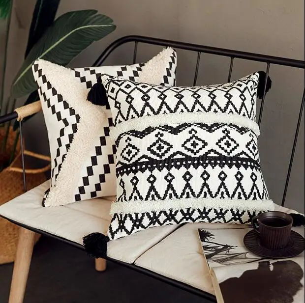 

Moroccan Style Cotton Woven Cushion Cover Bohemia Tufted Pillow Cover Handmade for Home Decoration Sofa Bed Geometric Throw