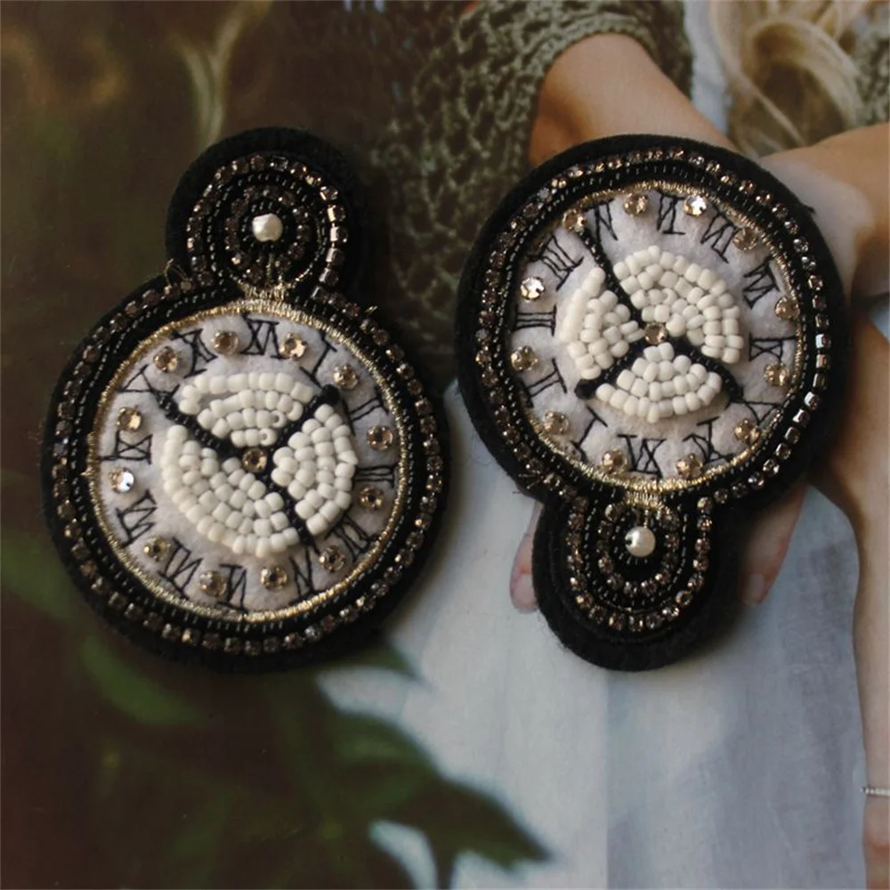 

MAXSIN FUN 2 Pc High Quality Embroidery Handmade Beaded Rhinestone Clock Alarm Stickers Clothes Decoration Patch DIY Accessories