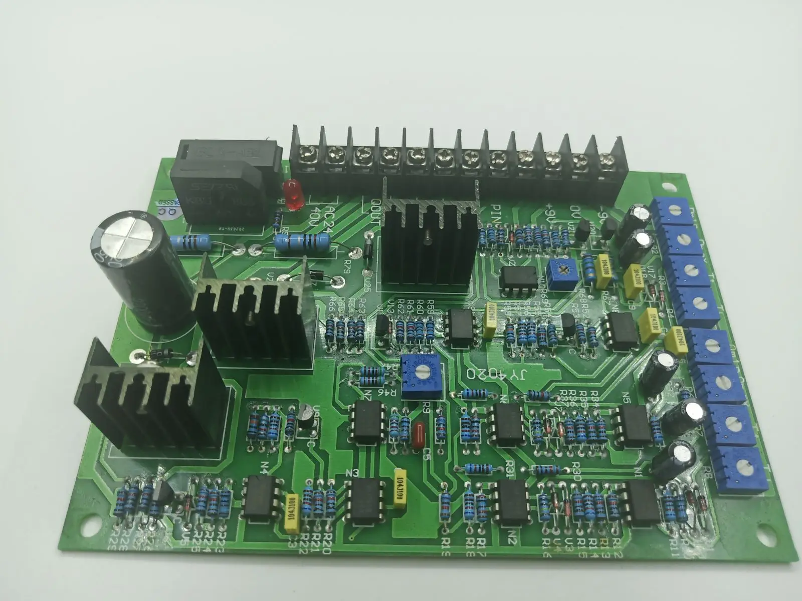 مكبس هيدروليكي JY4020 ، لوحة نسبية مزدوجة ، وحدة تحكم في الحلقة المفتوحة ، صمام تدفق الضغط ، مكبر للصوت