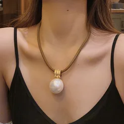 Fashion Jewelry Exaggerated Simulated Big Pearl Pendant Necklace 2021 New Trend Brown PU Necklace For Women Lady Party Gifts