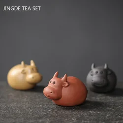1PCS Handmade Mini Fingertips Purple Clay Tea Pet Cute Cattle Statue Ornaments Boutique Tea Table Decoration Accessories Crafts