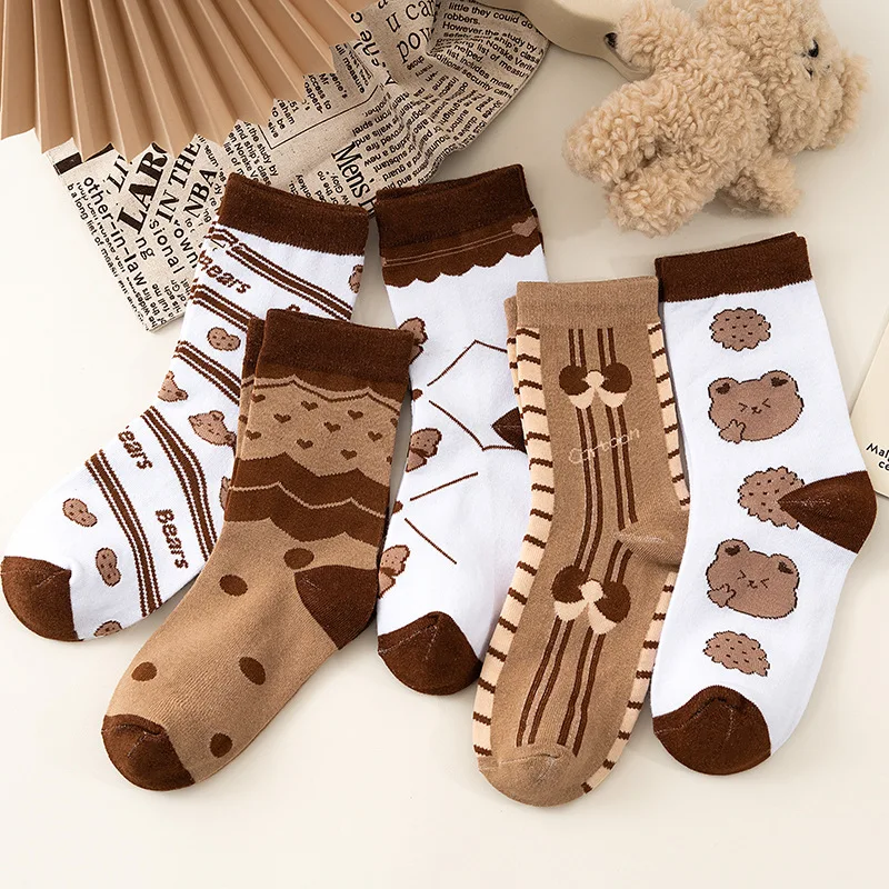 New Harajuku Women Socks Female Mid-tube Sweet Beauty Mid-length Cotton Socks Coffee Color Bear Tide Socks Female Autumn