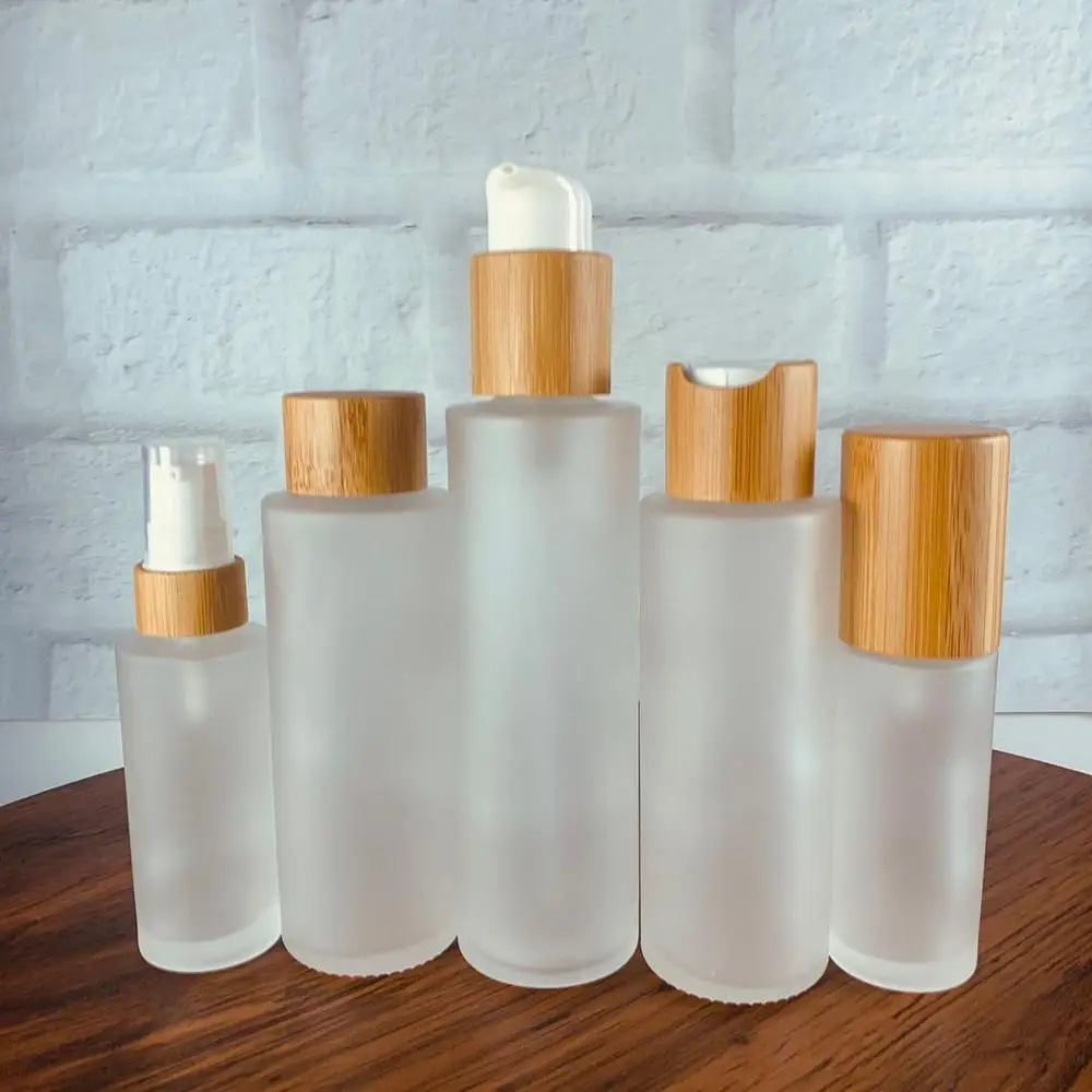 

Wholesale 30ml 50ml 100ml 120ml 150ml spray bottle glass bottle squeeze bottle with bamboo lid made in China