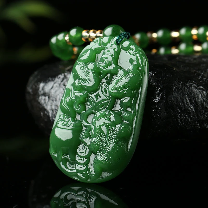 

Natural Green Hand Carved Golden Toad Jade Pendant Fashion Boutique Jewelry Men's and Women's Three Toad Treasure Necklace Gift