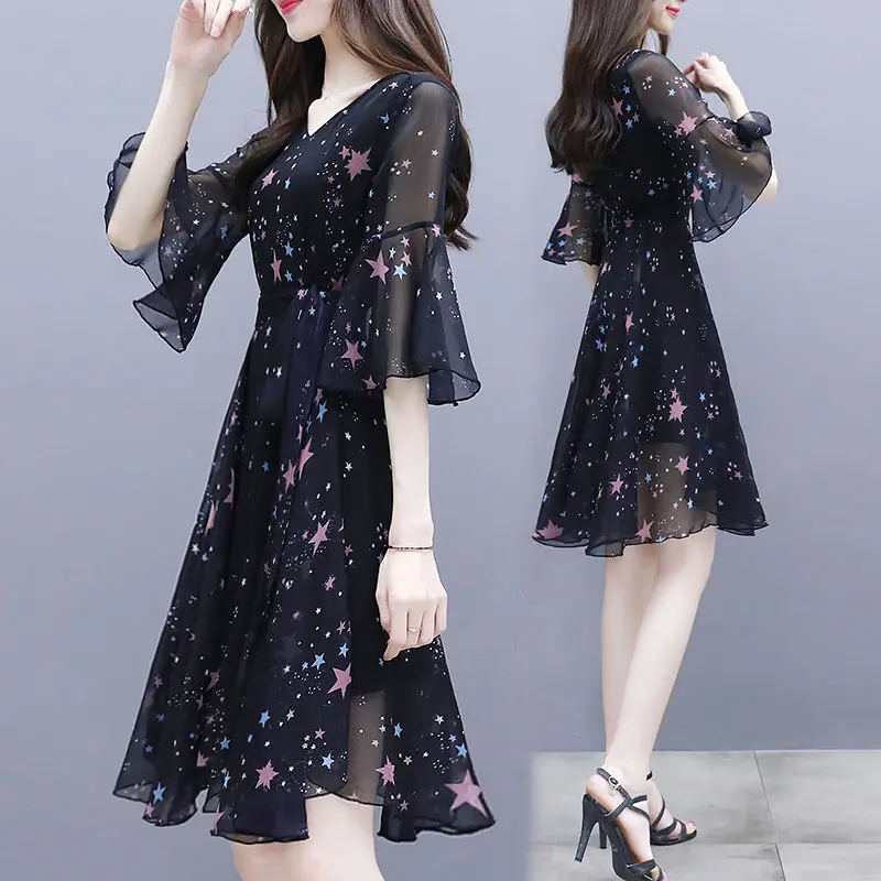 Robe d'été en mousseline de soie pour femmes, col en v, manches évasées, imprimé, longueur aux genoux, pull plissé, élégant, tempérament, nouvelle collection 2021
