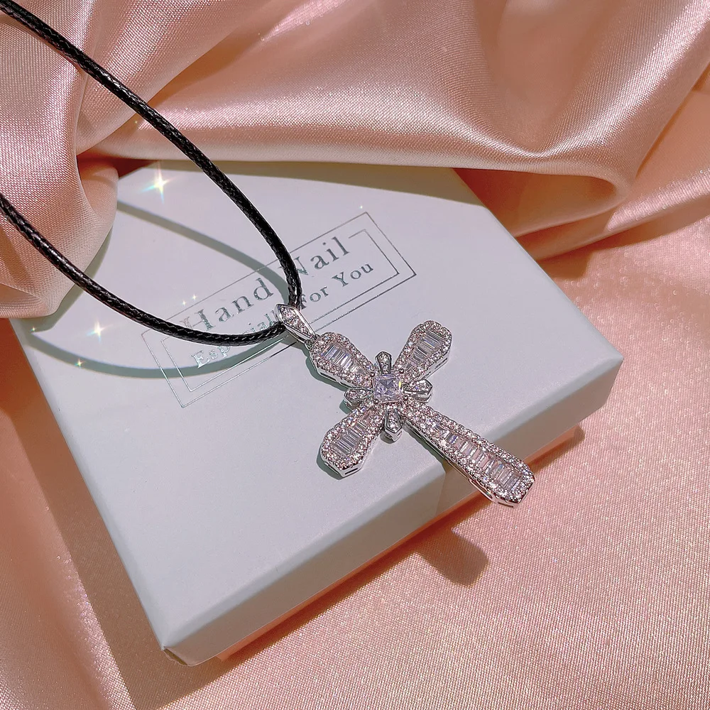 Exquisite White Zircon Cross Pendant Necklace Women\'s 925 Silver Geometric Cute/Romantic Chain Birthday Party Engagement Jewelry