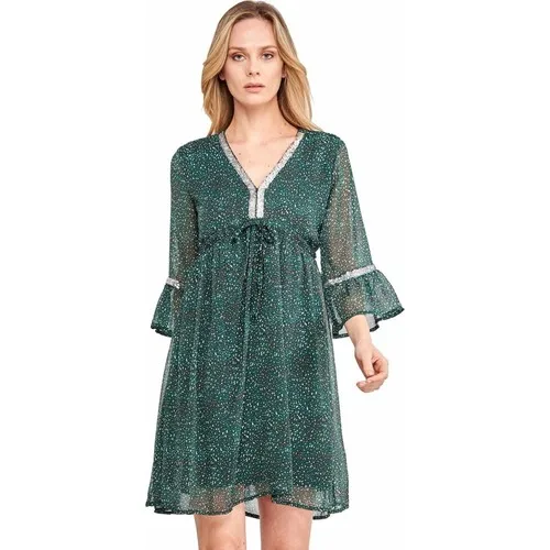 Candlestick Female 3303 Green Dress