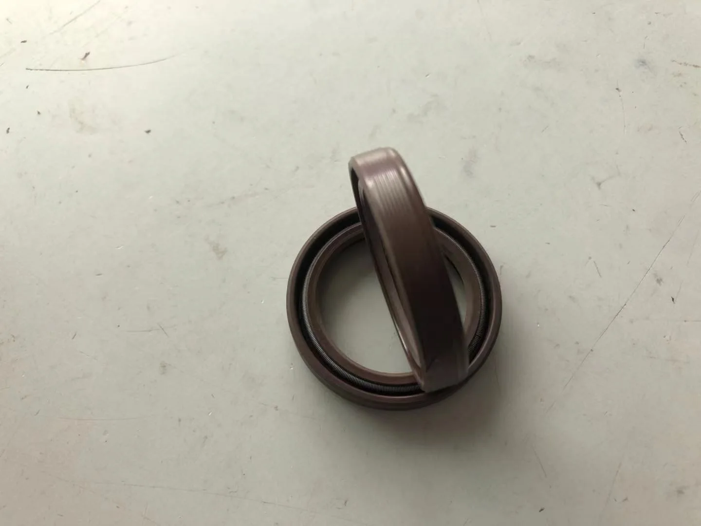 1pcs front Camshaft oil seal rubber seal for Chinese SAIC ROEWE 550 MG6 1.8T Engine Auto car motor parts LUC100290
