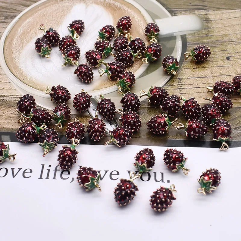 Small Red Strawberry Charm Pendant Jewelry Making Alloy Drop Oil Pendant DIY Bracelet Earrings Decorative Pendant Accessories