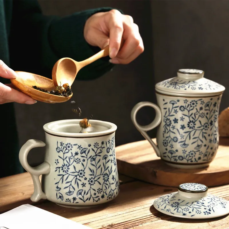 Blue and White Porcelain Tea Cup Ceramic Hand Painted Retro Water Separation Mug with Cover Filter Office Teacups Drinkware