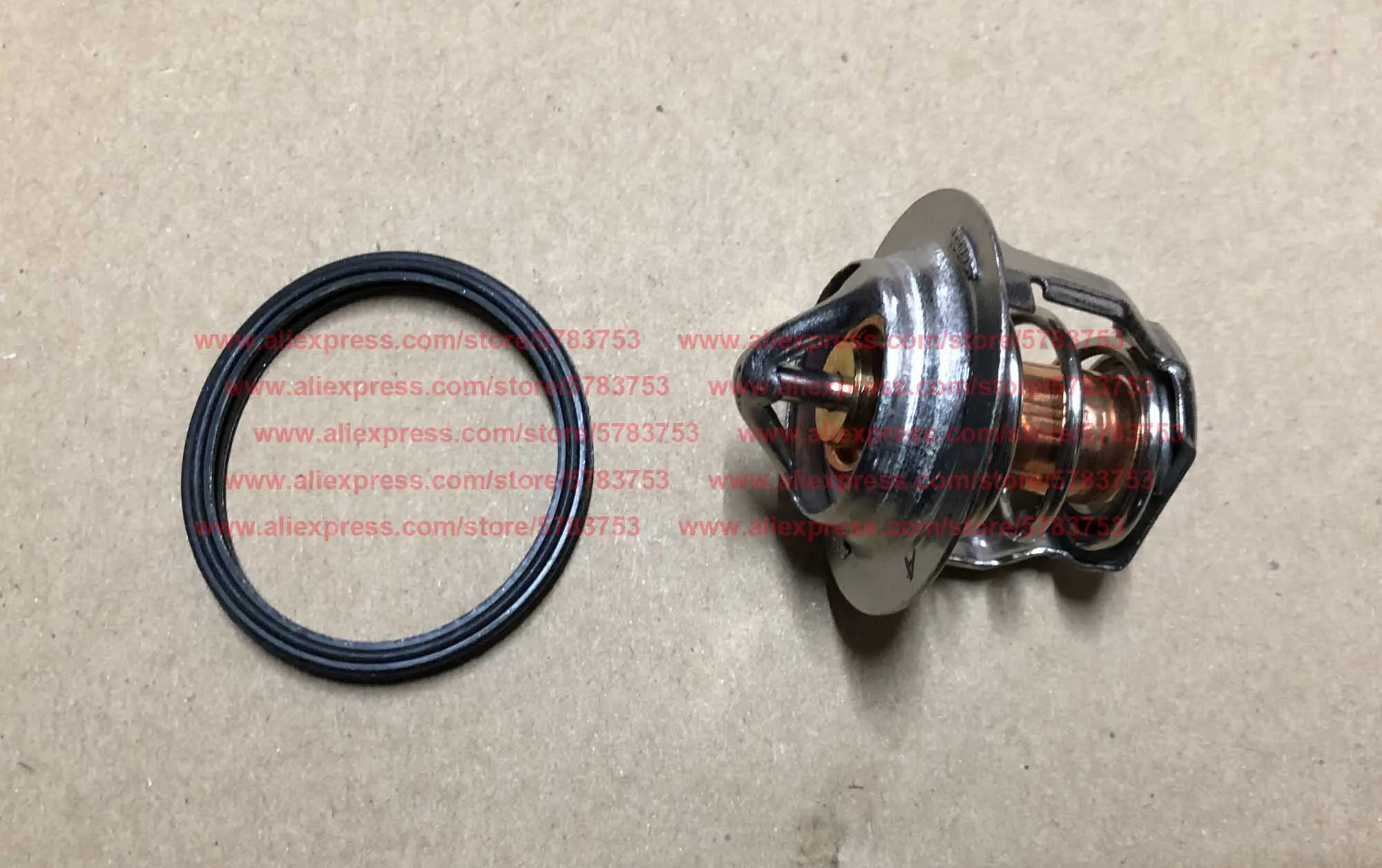 

15321-73010 Thermostat 1E401-73010, Bobcat 743, Kubota D902 D1005 D1100 D1105 V1305 D1402 V1505 V1702 V1902 V2203 M4700 M5400