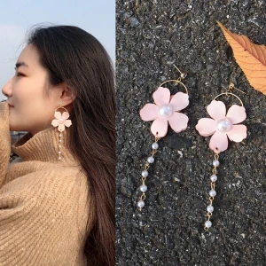 Hot Sale Earrings Korean Ladies Lovely Petal Beads Oorbellen Brincos Beads Fringed Long Earrings Circle Earrings For Women