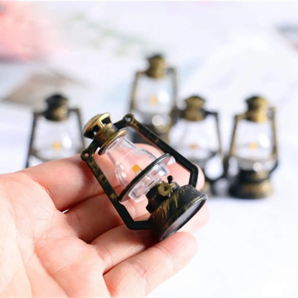 Retro Oil Lamp Mini Kerosene Lantern Miniature Toy Doll 1:6 1:12 Doll House Accessories Decor Ornaments