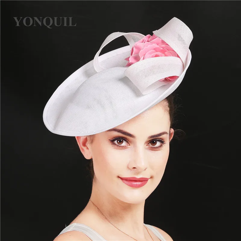 Biała formalna dama Fascinator Race Big Hat Fedora z ozdobna z kwiatem elegancka damska damska chluba kościelna z pałąkiem na głowę Chapeau