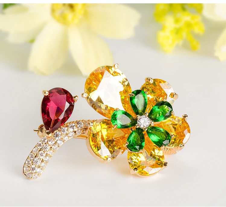 LUOTEEMI Luxury Big Red Yellow Flower Brooch for Women Multicolor Cubic Zircon Bridal Wedding Dress Accessories Christmas Gifts