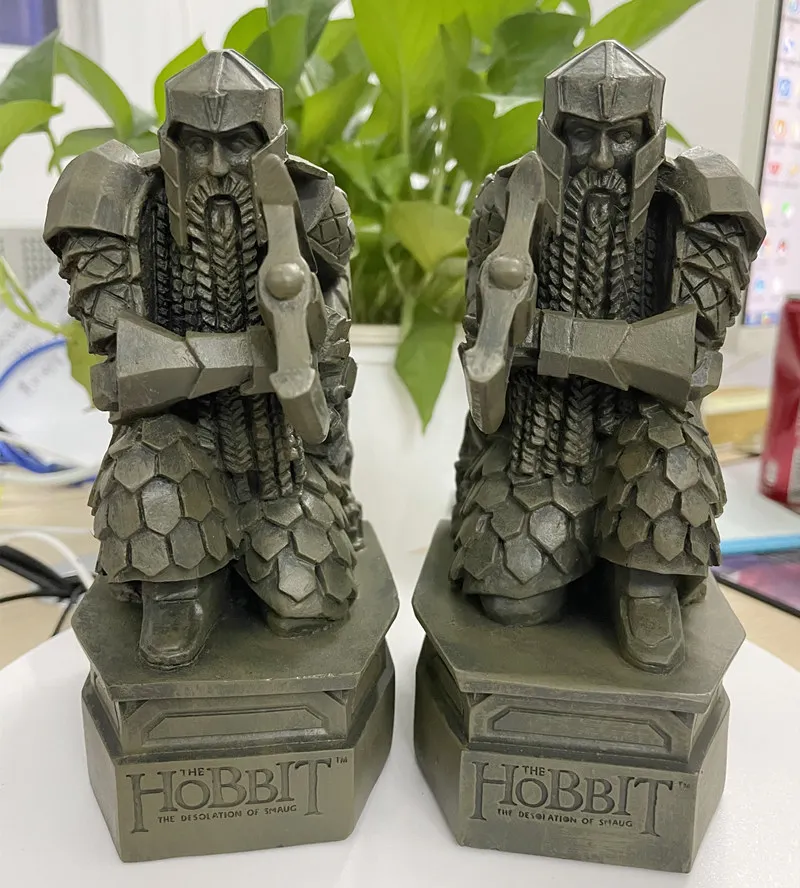 [VIP] 2pcs/lot Lord Erebor Lonely Mountain door The Lonely Mountain Dwarves warrior figures statue model home decor bookshelves