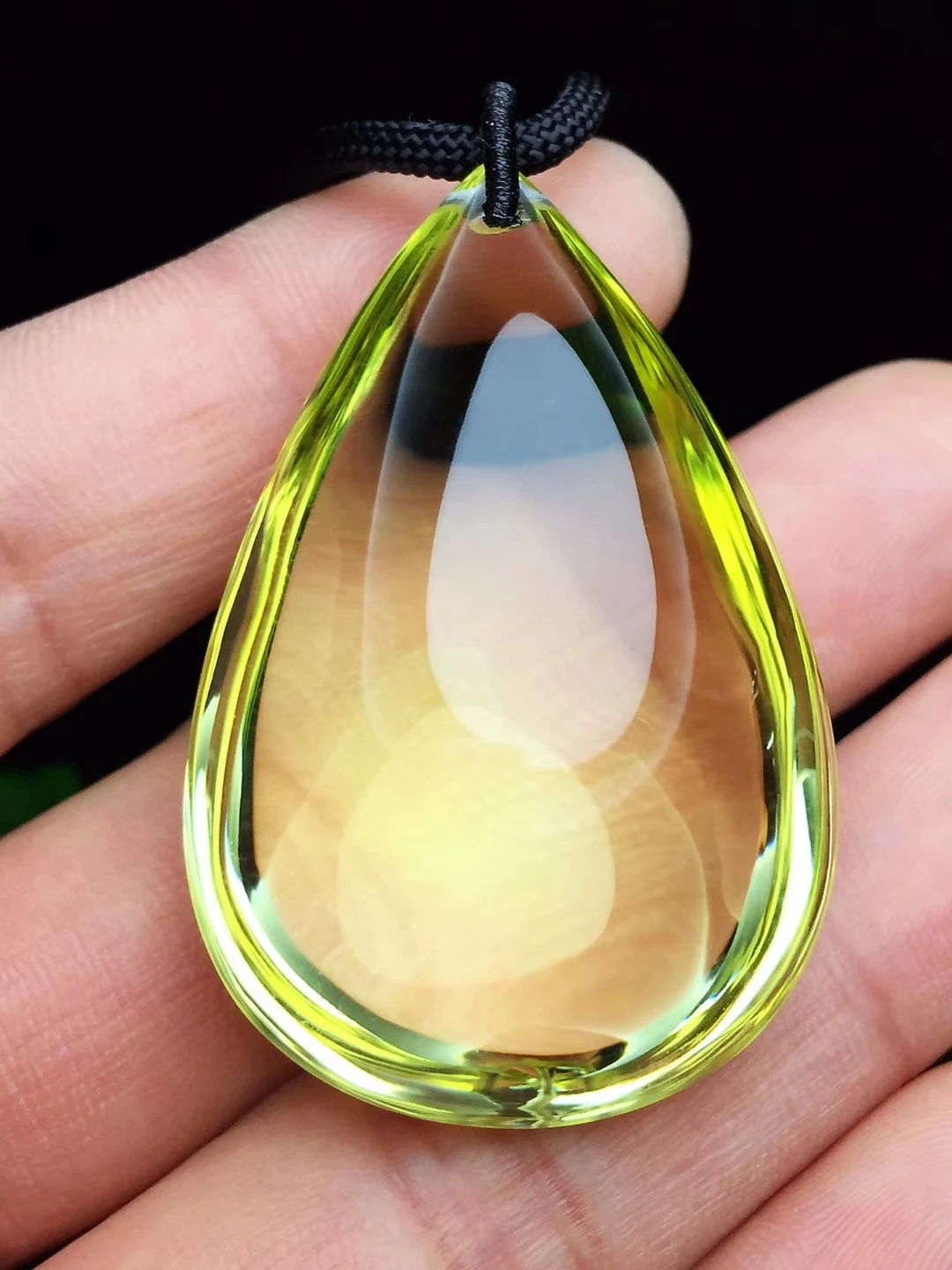 천연 황수정 석영 크리스탈 여성 펜던트 48*32*21mm 보석 황수정 부유 한 구슬 목걸이 정품 AAAAA