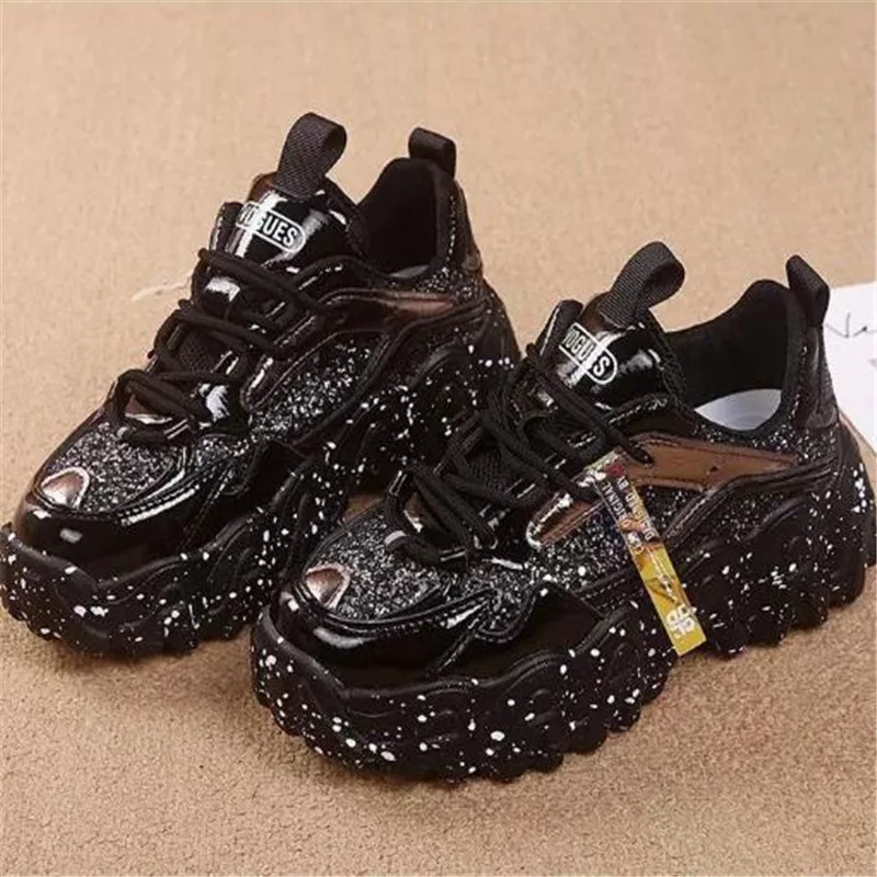 Moda kobiety buty tata Chunky Sneakers kobiety luksusowe wygodne błyszczące gruba podeszwa damskie platformy Wave Bottom trenerzy kobieta