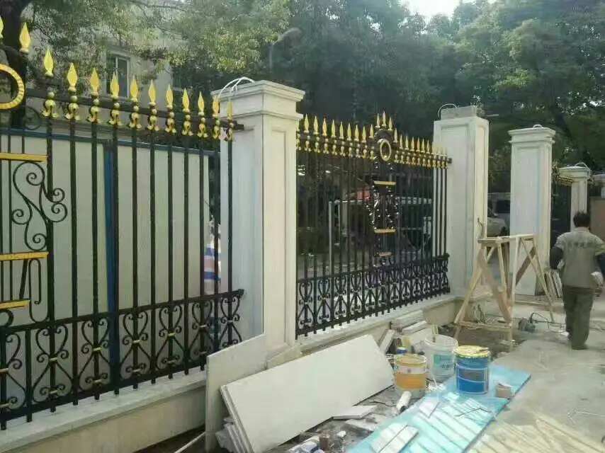 

Hench china luxury hand forged Wrought Iron Fence /Ranch /Garden/Pool Steel Fencing with Flattened Spears on top