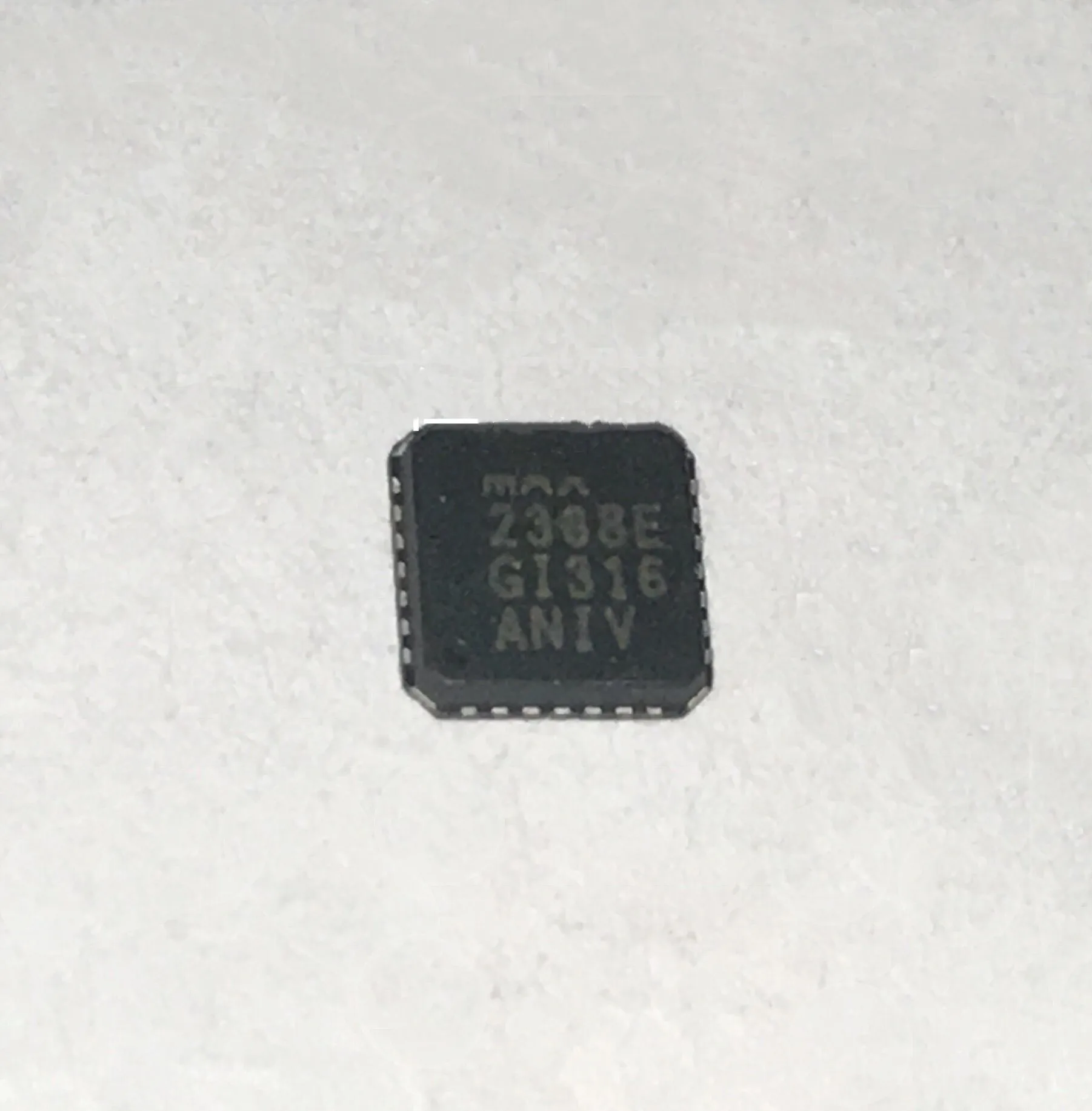 1PCS MAX2338EGI-T MAX2338EGI QFN แบรนด์ใหม่ชิป IC