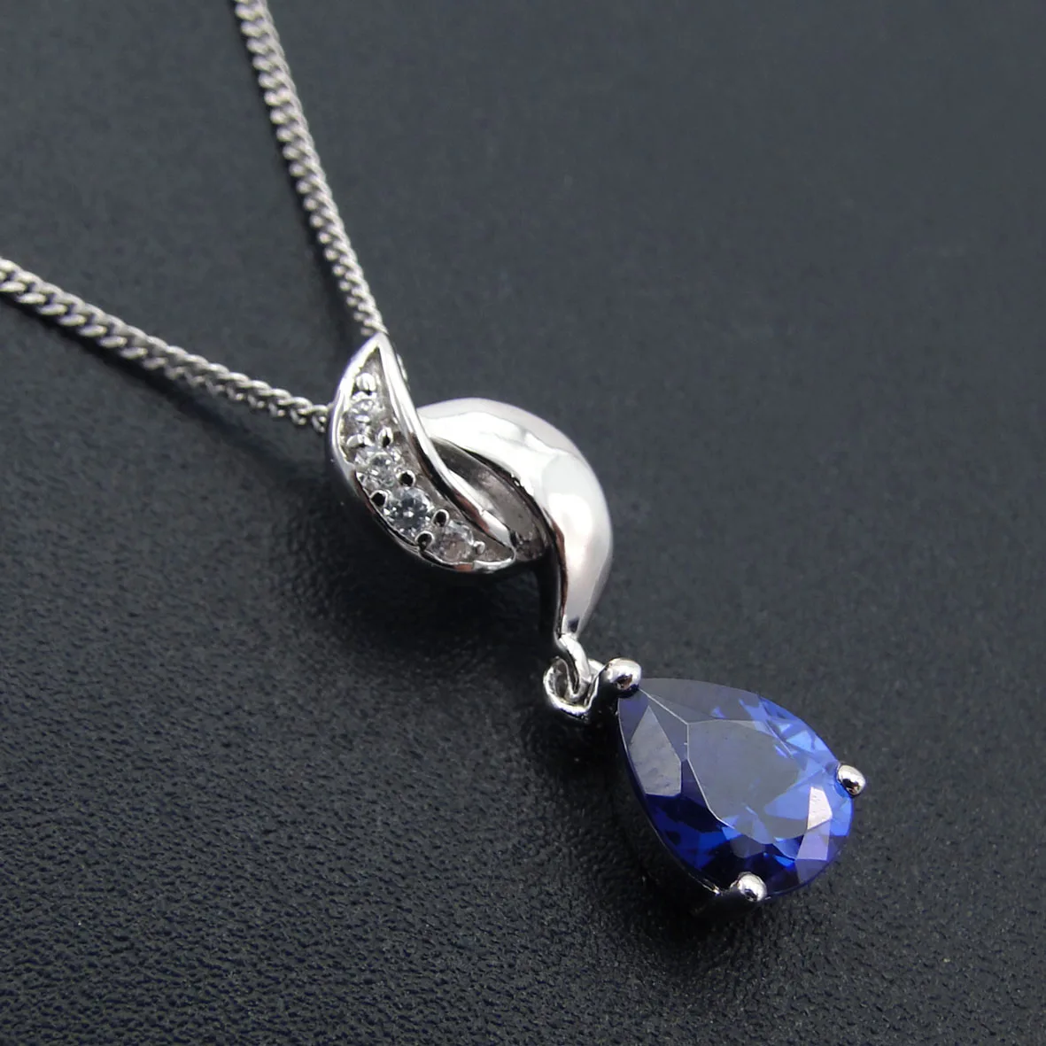 Pear Tanzanite Topaz Gemstone Pendant Collar InThe Big Fashion Women Jewelry Present From The Party