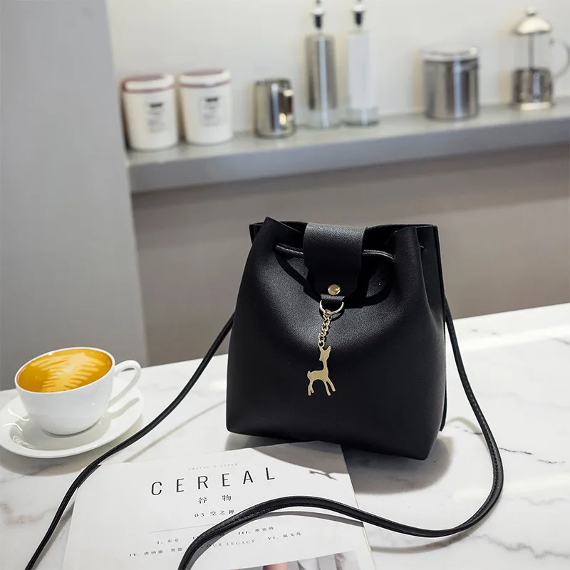 Vintage Tassel Crossbody Bucket Bag Luxury Woman Bag Female Shoulder Handbags Drawstring Messenger Crossbody Bags Sac Main