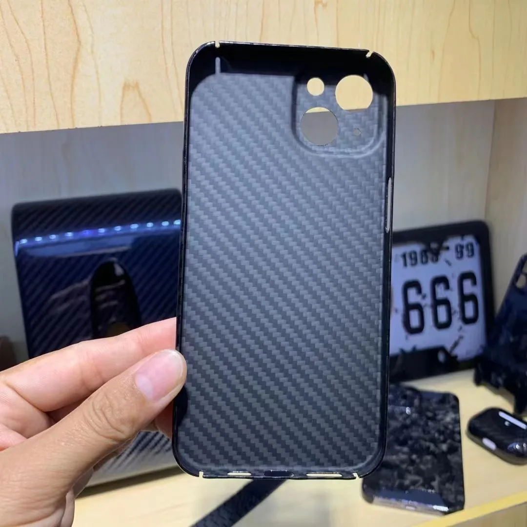 حافظة هاتف من ألياف الكربون الحقيقية النقية لهاتف آيفون 13 برو ماكس ألياف الأراميد مقاومة للسقوط رقيقة جدا آيفون 13 غطاء حماية صغير
