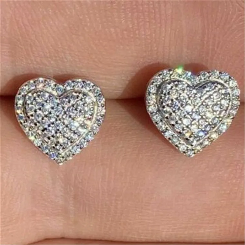 Klassieke Ontwerp Dazzling Heart Stud Oorbellen Voor Vrouwen Hoge Kwaliteit Romantische Vrouwelijke Accessoires Timeless Styling Zilveren Sieraden