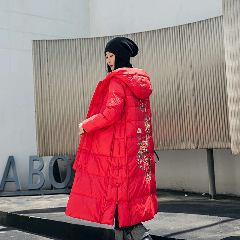 Chaqueta de algodón bordada para mujer, de estilo étnico Parka larga y gruesa, retro, con botón de disco de autocultivo