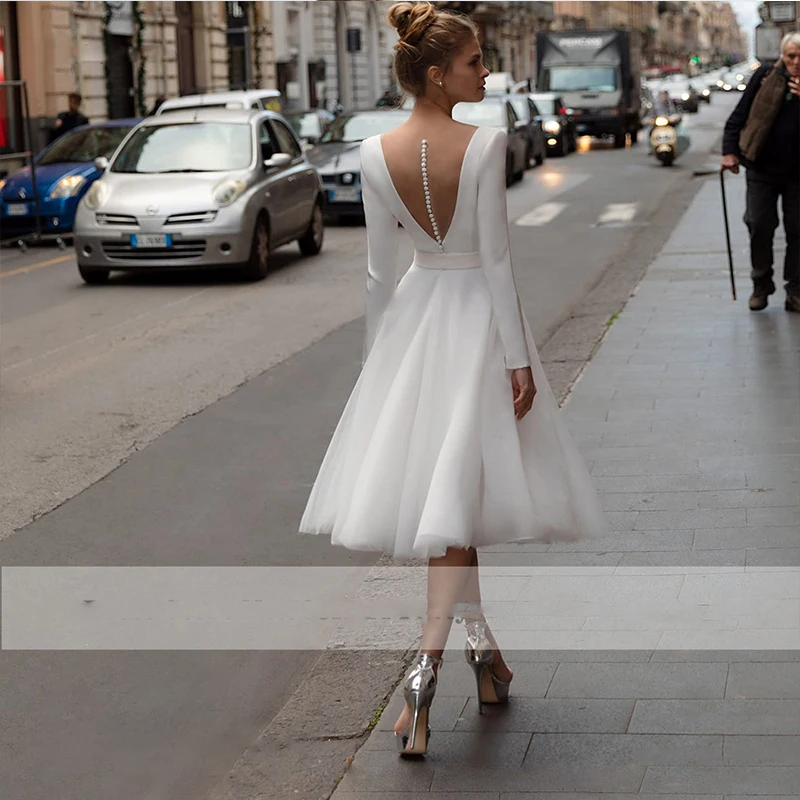 Vestido de casamento curto do vintage com manga 2021 robe profundo decote em v sexy nupcial branco tule praia robe de mriee feito sob encomenda sem costas