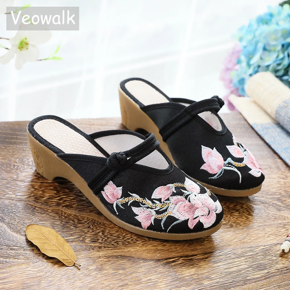 Veowalk 7cm Block Heel Women Cotton Embroidered Mules Summer Ladies Chinese Style Close Toe Slippers Soft Comfortable Shoes