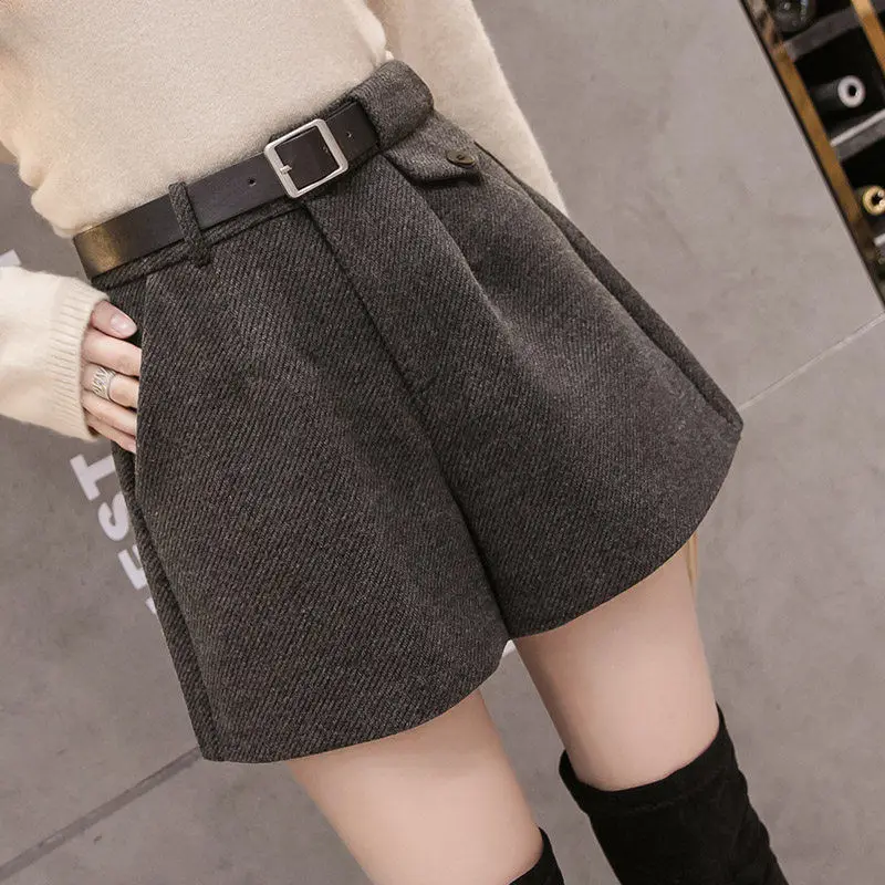 Womens Wide Leg Shorts with Belt A-line Autumn Winter Casual Comfortable Elegant Wild Shorts High Waist Thick Warm Woolen Shorts