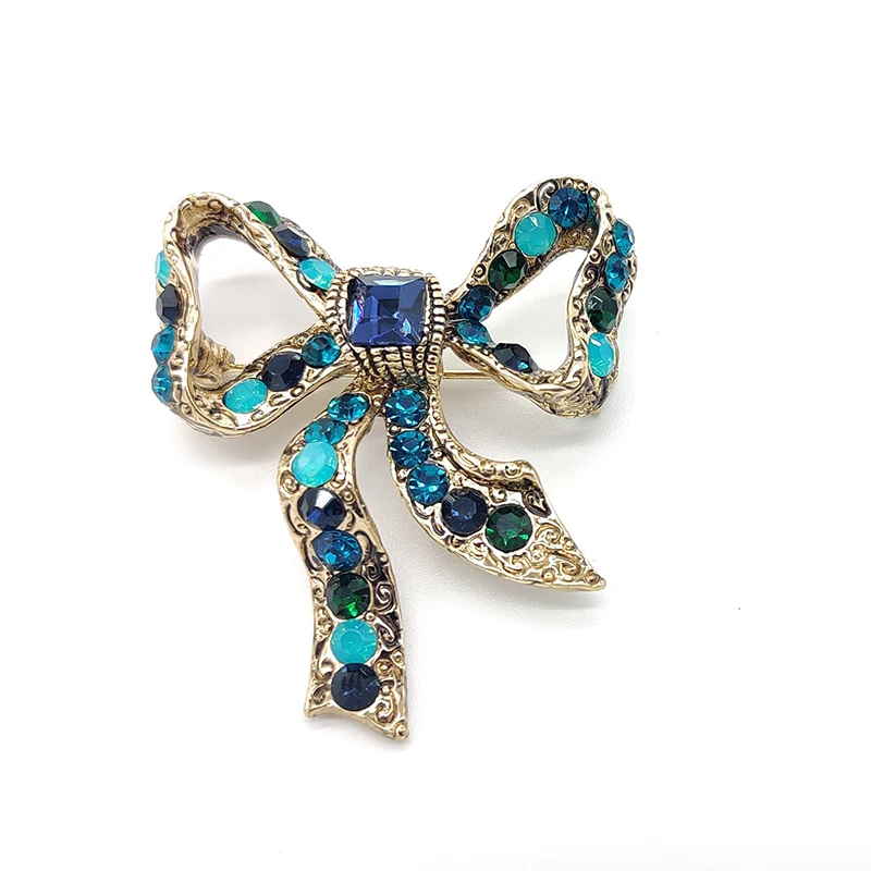 PD BROOCH 2021 New Zircon Bow Tie Style Commuter Student Temperament Clothing Accessories Brooch Butterfly Pins Jewelry