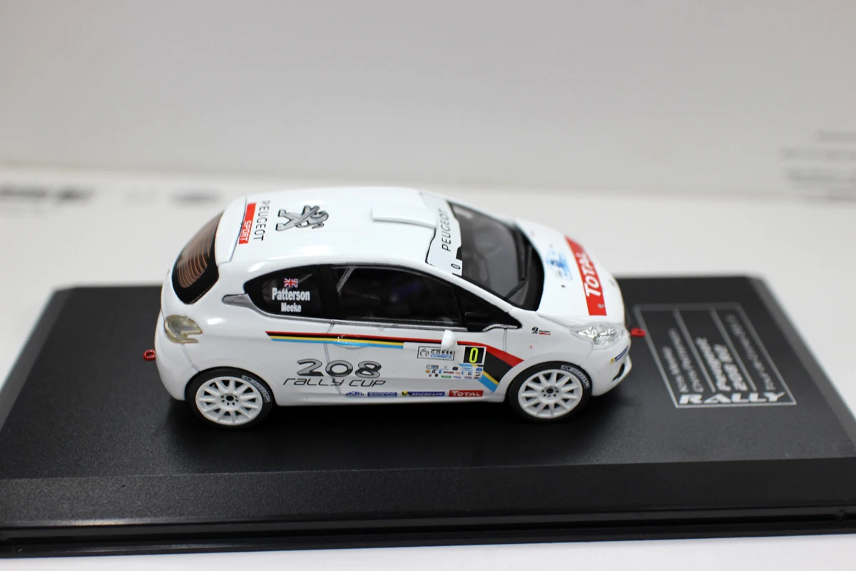 Diecast Club 1:43 Scale PGeot 208 2013 Rally Racing Cars Model for collection gift