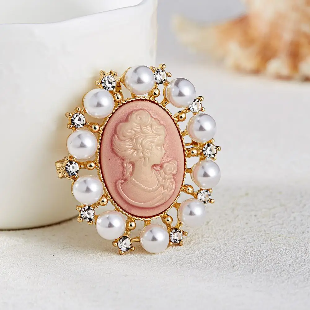 Crystal Rhinestones Cameo Vintage Brooches for Women Queen's Cameo Beauty Head Brooch Pin Clothing Accessories Girls Gifts