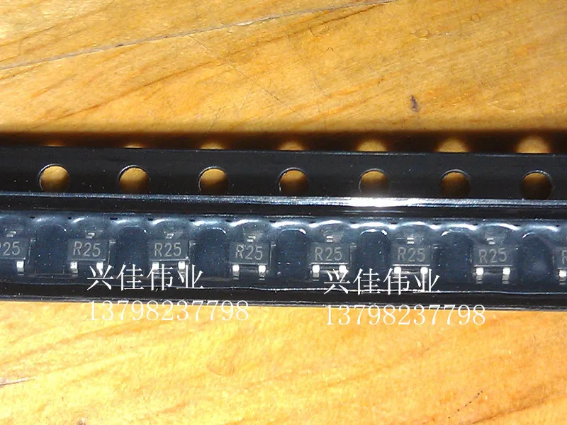 Оригинал 50 шт./2SC4226-T1 SOT-323 R24/R25