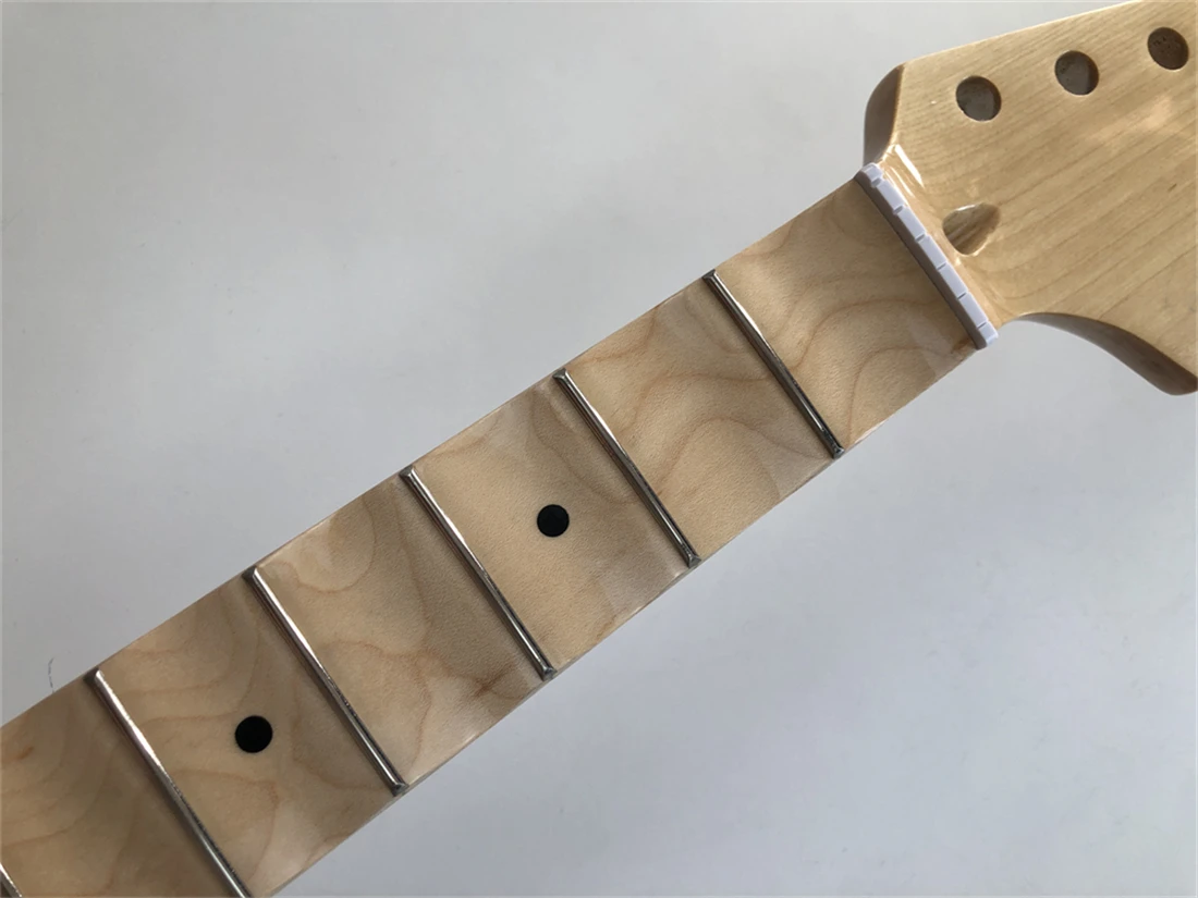 

Full Scalloped Guitar Neck 22Fret 25.5inch Maple Fretboard Dot Inlay BIg Headstock Gloss Guitar Part Replacement DIY