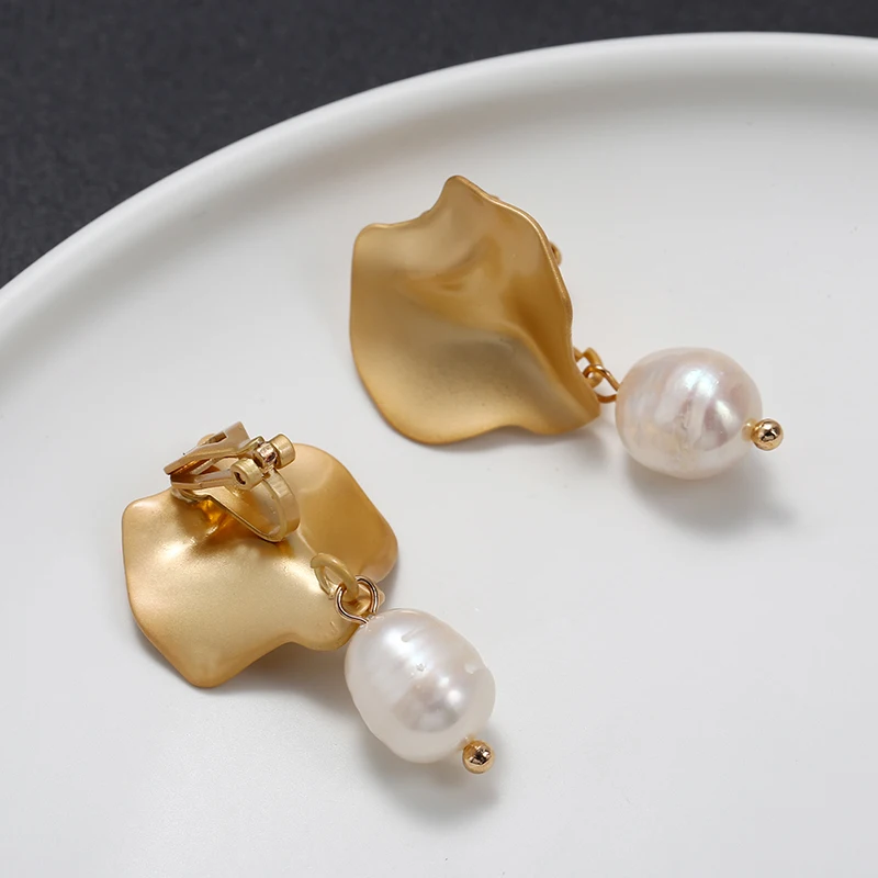 Natural Irregular Freshwater Pearl No Pierced Clip on Earrings Matte Gold Statement Ear Clips for Women Wedding Party Jewelry