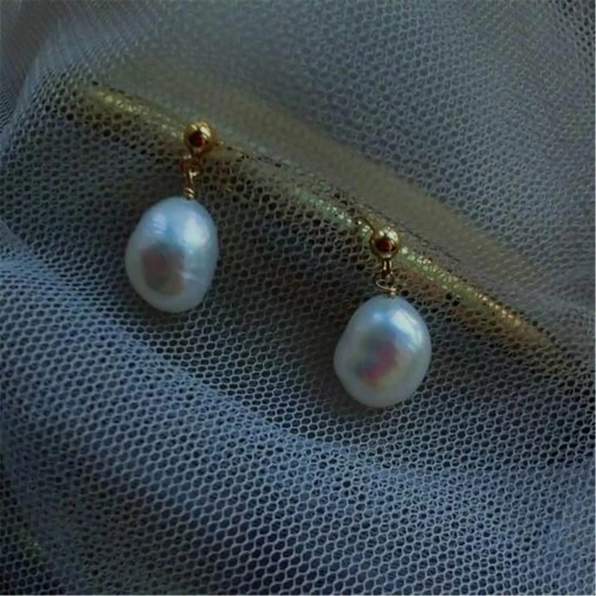 12-14mm White Baroque Pearl Earring 18k Ear Stud