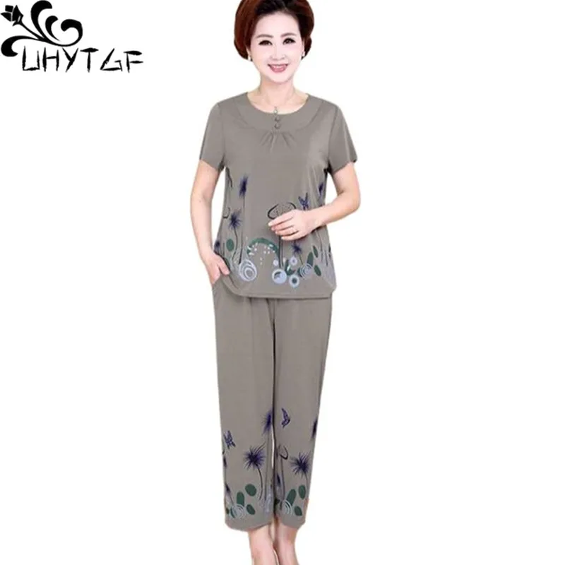 UHYTGF Middle-Aged Elderly Women Summer Suit Short-Sleeved T-Shirt Tops+Pants Two-Piece Set Casual 5XL Loose Size Tracksuit 1478