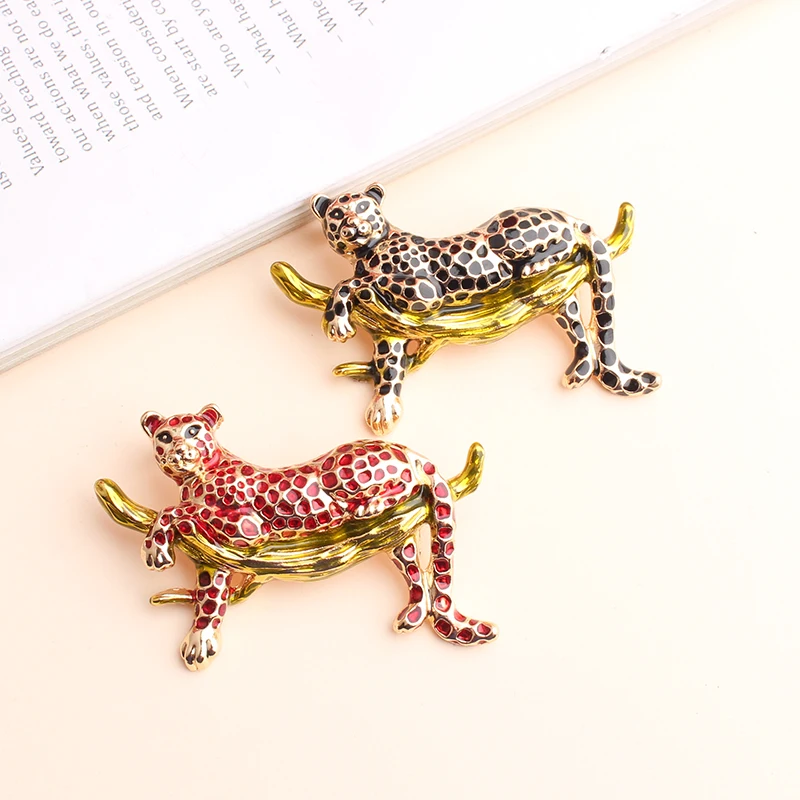 Pomlee Black Enamel Vivid Leopard Brooches For Women Laying On Branch Leopard Fashion Brooch Pin High Quality