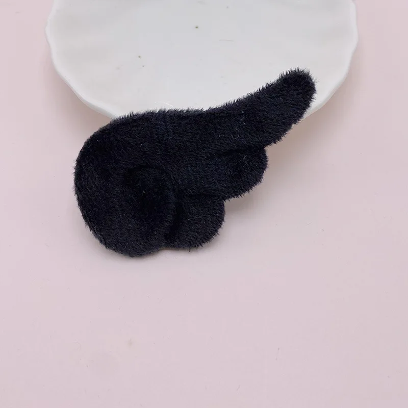 7*4 cm, 40 Stück/Set, Plüsch-Filz-Engelsflügel, gepolsterte Applikationen zum Selbermachen, für Kinder-Haarspangen und als Accessoires für Socken und Hüte. – Detail 3