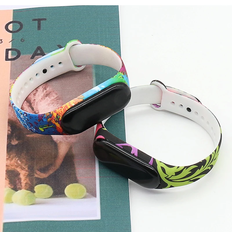 Cute Graffiti Strap For Mi Band 6 5 4 3 Strap Replacement Bracelet Universal Silicone Wrist Strap Colorful Flowers Watch Band