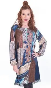 Women's dress in earth tones elegant long-sleeved dress in earth tones, with a beautiful print. Made of silk knitted fabric, it is comfortable and does not mark anything. Ideal for any occasion.