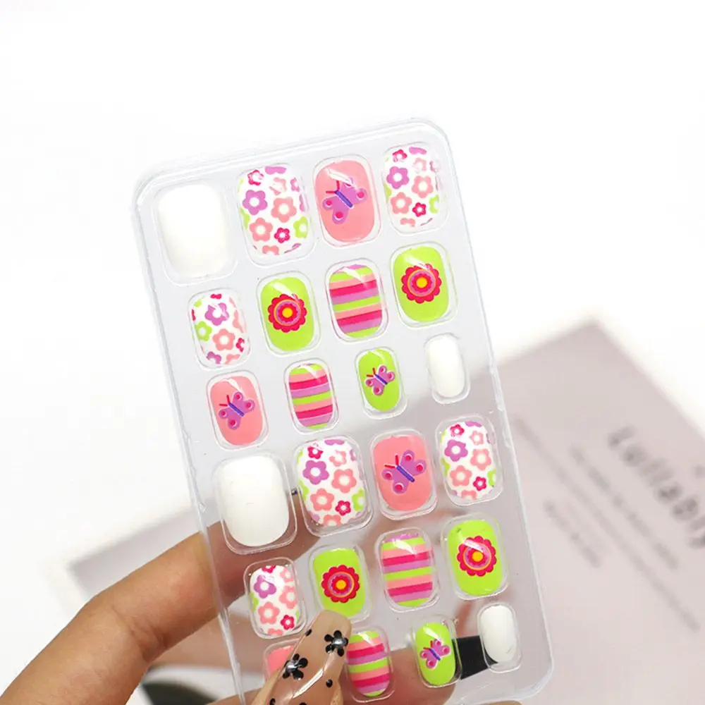 24Pcs/Set Cartoon Style Kids Fake Nails  Detachable Press On Fake Nails Full Cover Press Stick On Nails Children Nail Decor